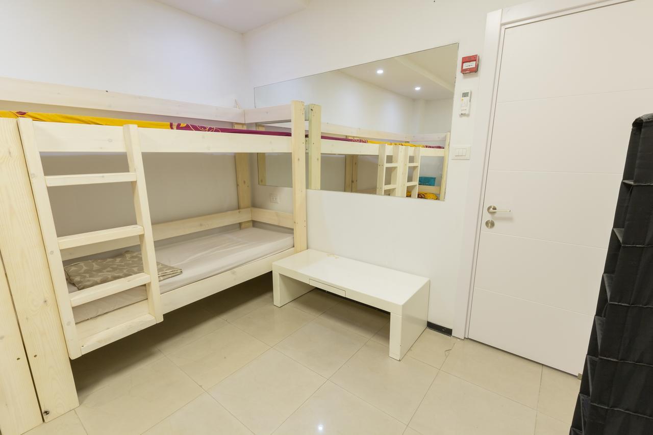 Mevaser - Christian Hostel Rishon Leziyyon Ngoại thất bức ảnh