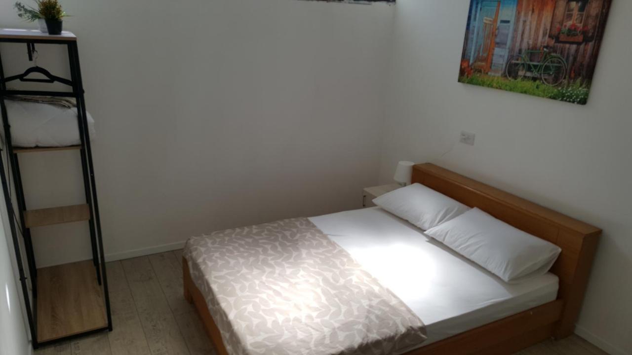Mevaser - Christian Hostel Rishon Leziyyon Ngoại thất bức ảnh