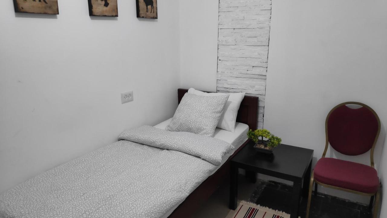 Mevaser - Christian Hostel Rishon Leziyyon Ngoại thất bức ảnh