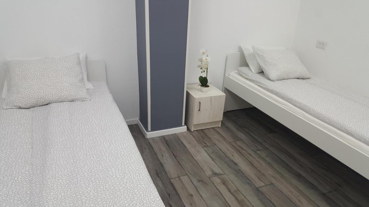 Mevaser - Christian Hostel Rishon Leziyyon Ngoại thất bức ảnh