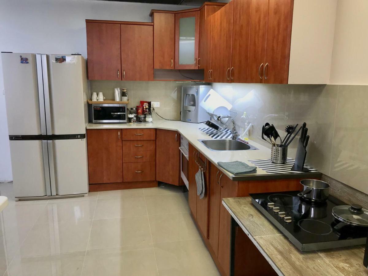 Mevaser - Christian Hostel Rishon Leziyyon Ngoại thất bức ảnh